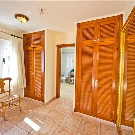 Luz De La Fragata - 4 Bedroom - Great Pool Area - Perfect For Families *